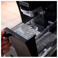 Кофемашина Jetinno JL32A (живое и сухое молоко)